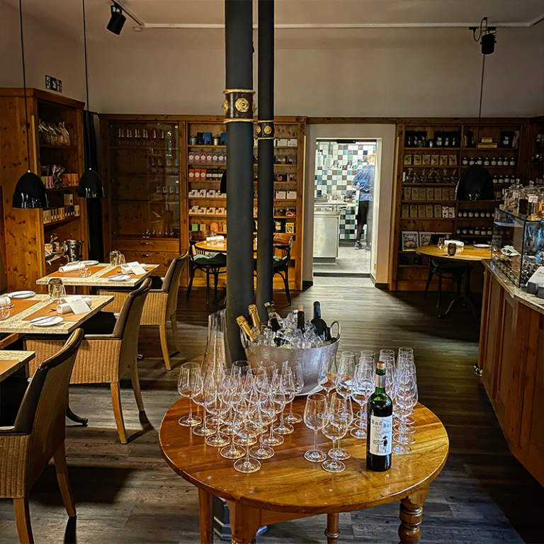 Maltes Hidden Kitchen Exquisite Concepts